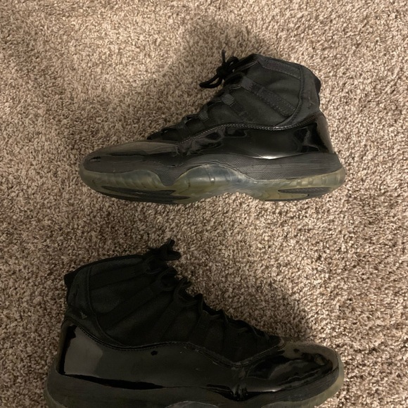 Cap and Gown Jordan 11 - Picture 6 of 6
